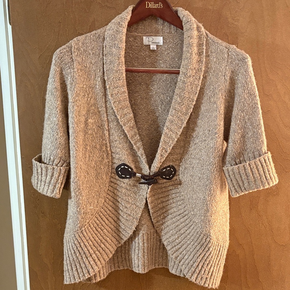 Ponsesa Tan Sweater with Toggle Closure Large